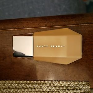 Fenty Beauty eaze drop lit all over glow
